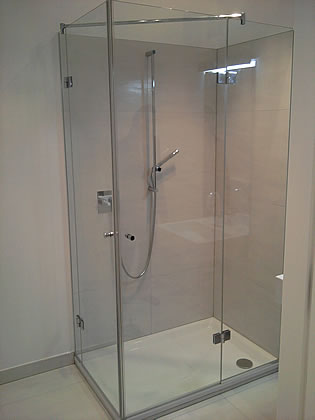 Tichy Glas | Leistungsübersicht | Duschtüren und Badewannenabtrennungen