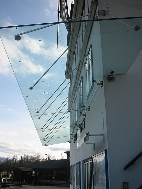 Glas Tichy | Leistungsübersicht | Glasvordächer